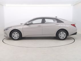 Hyundai Elantra - 2022