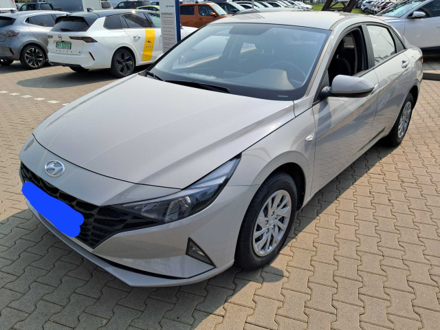 Hyundai Elantra 2022