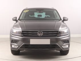 Volkswagen Tiguan - 2016