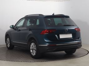 Volkswagen Tiguan - 2021