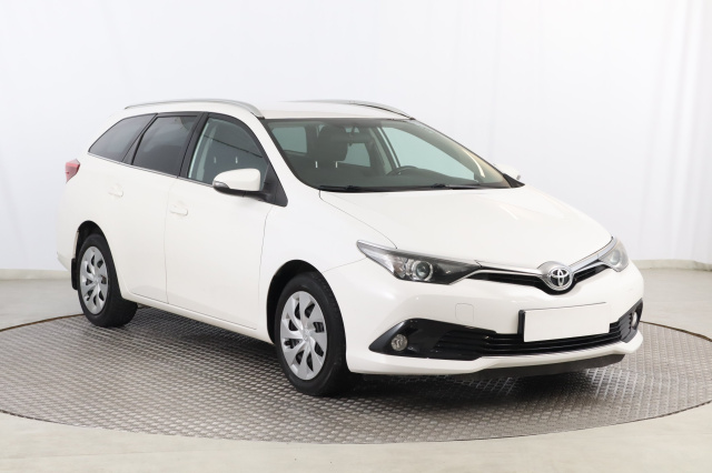 Toyota Auris 2016