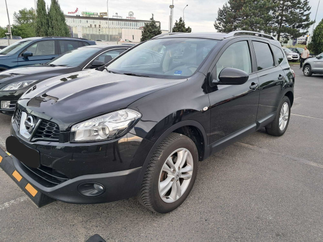 Nissan Qashqai+2 2010