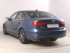Volkswagen Jetta - 2016