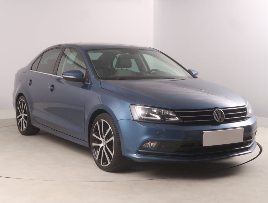 Volkswagen Jetta - 2016
