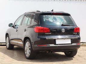 Volkswagen Tiguan - 2012