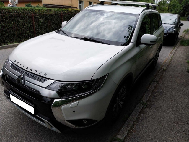 Mitsubishi Outlander 2020
