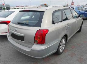 Toyota Avensis - 2004