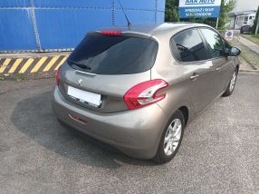 Peugeot 208 - 2013