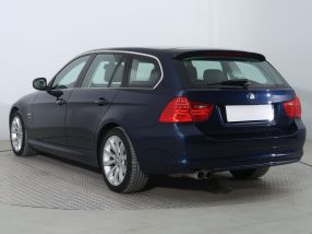 BMW 3 - 2011
