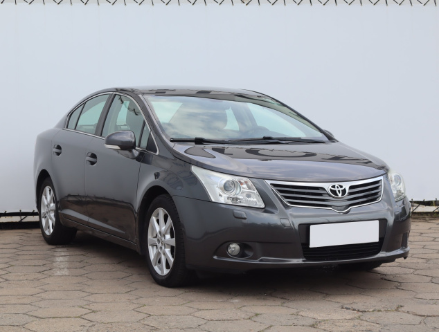 Toyota Avensis 2011