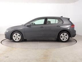 Volkswagen Golf - 2021