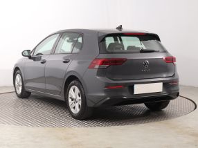 Volkswagen Golf - 2021