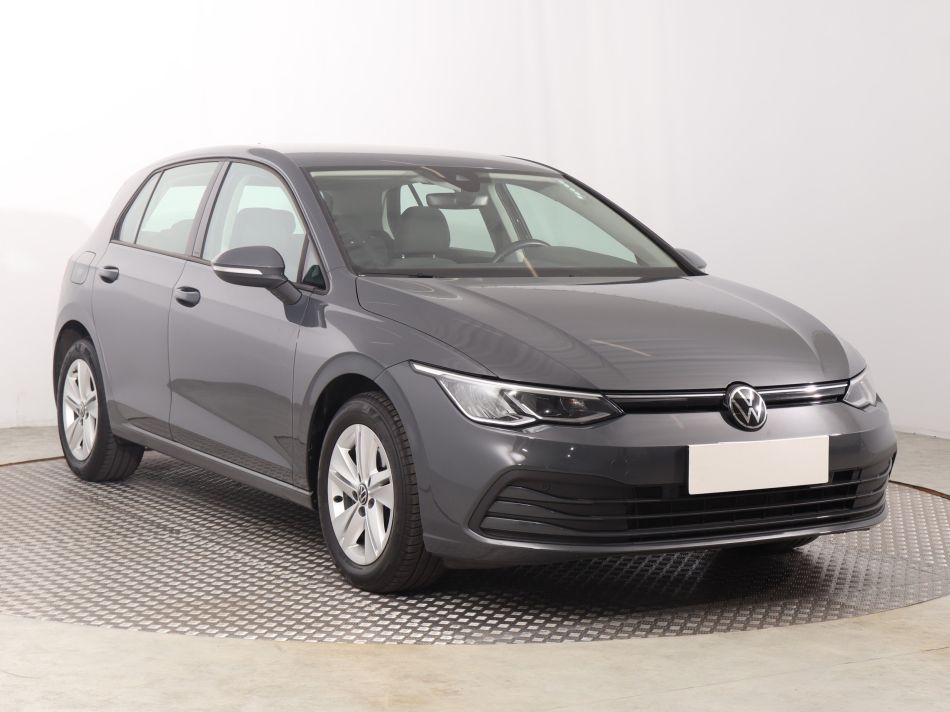 Volkswagen Golf - 2021