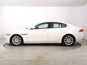 Jaguar XE - 2015