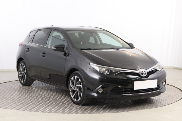 Toyota Auris, 2015