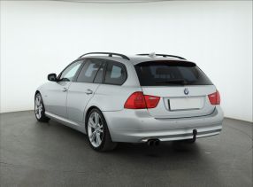 BMW 3 - 2010