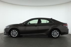 Toyota Camry - 2021