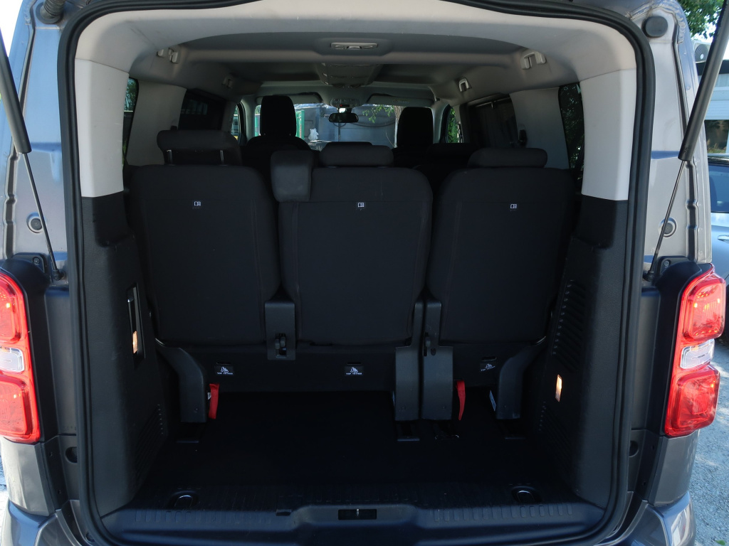 Peugeot Traveller