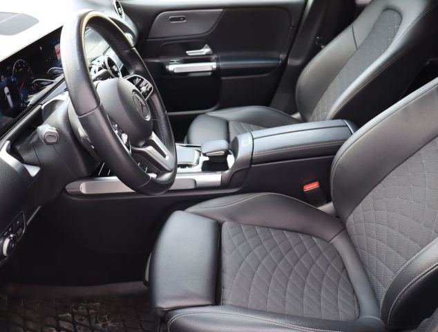 Mercedes-Benz GLB 250 4MATIC