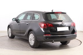 Opel Astra - 2013