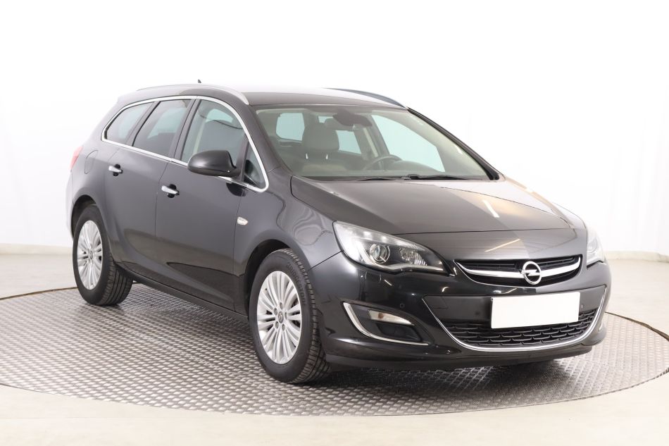 Opel Astra - 2013