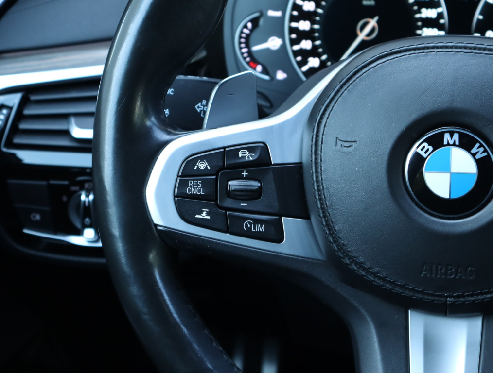 BMW 6GT