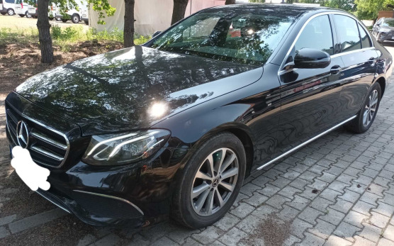 Mercedes-Benz E