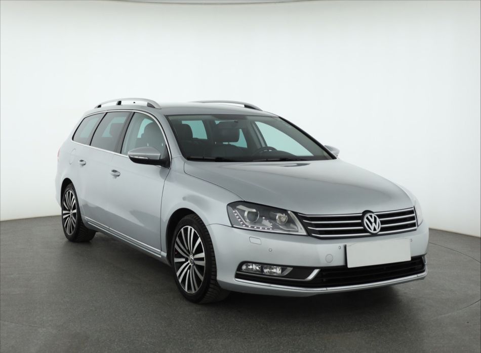 Volkswagen Passat - 2012