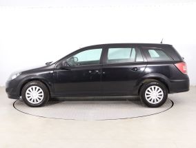 Opel Astra - 2011