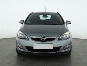 Opel Astra - 2011