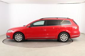 Volkswagen Passat - 2011