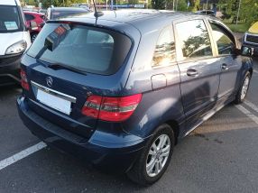 Mercedes-Benz B - 2010