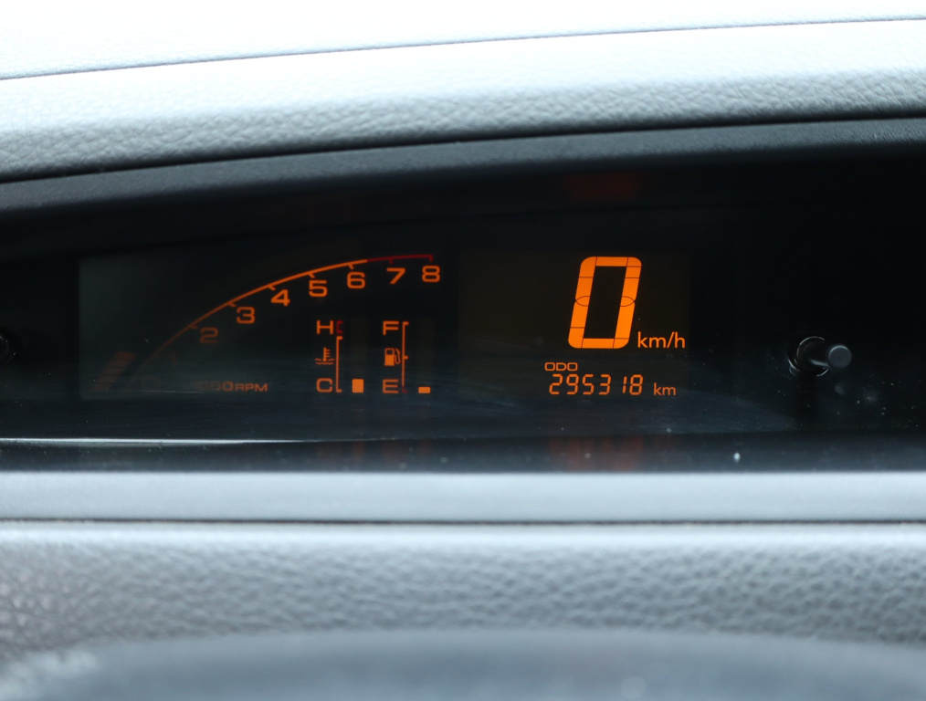 Suzuki Liana
