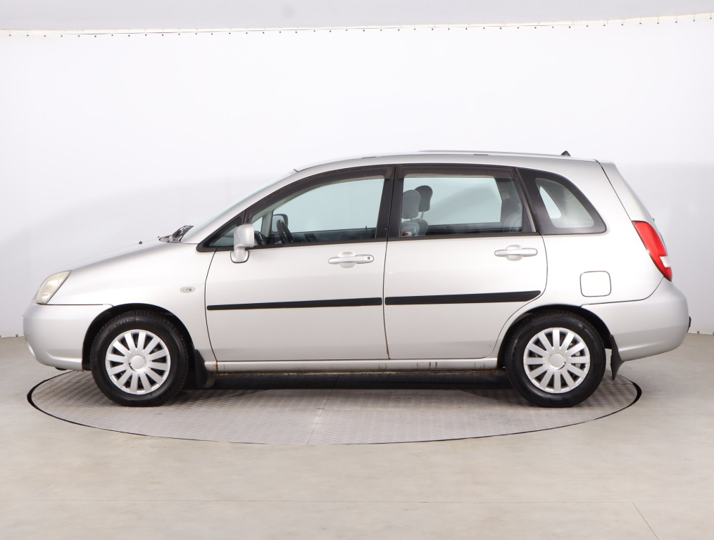 Suzuki Liana