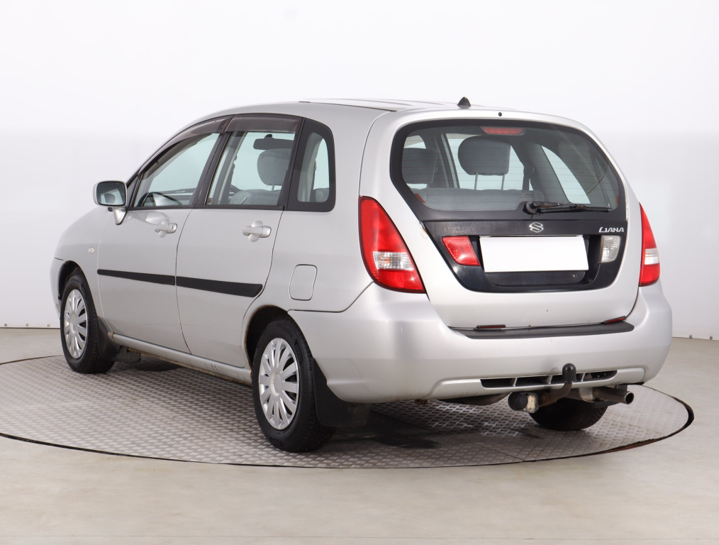 Suzuki Liana