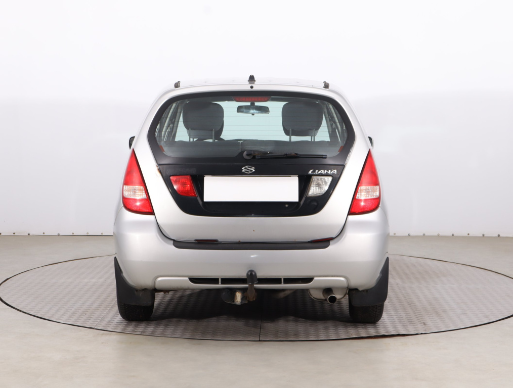 Suzuki Liana