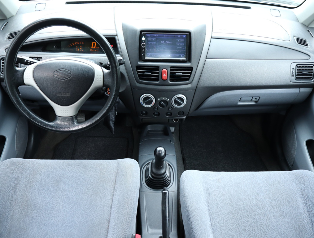 Suzuki Liana
