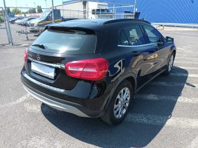 Mercedes-Benz GLA - 2015