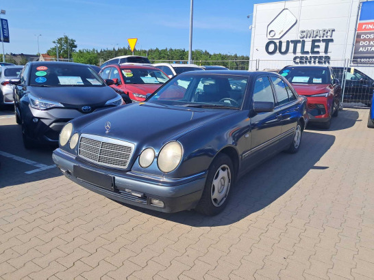 Mercedes-Benz E