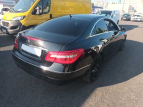 Mercedes-Benz E - 2010