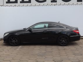 Mercedes-Benz E - 2010