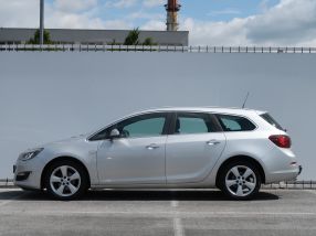 Opel Astra - 2012
