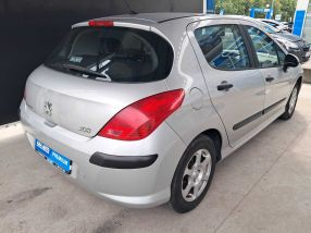 Peugeot 308 - 2010