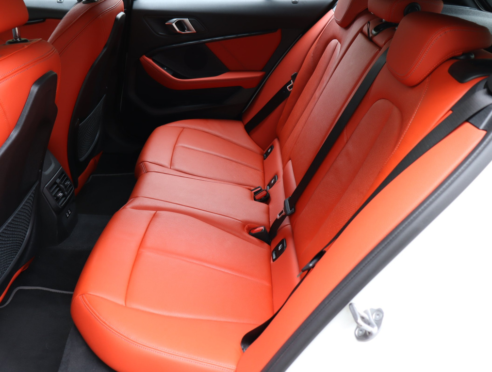 BMW 1