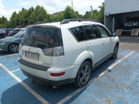 Mitsubishi Outlander - 2010