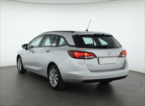 Opel Astra - 2021