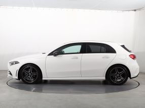 Mercedes-Benz A - 2022