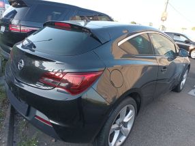 Opel Astra - 2011