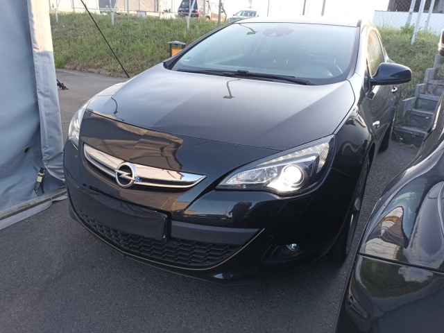 Opel Astra 2011