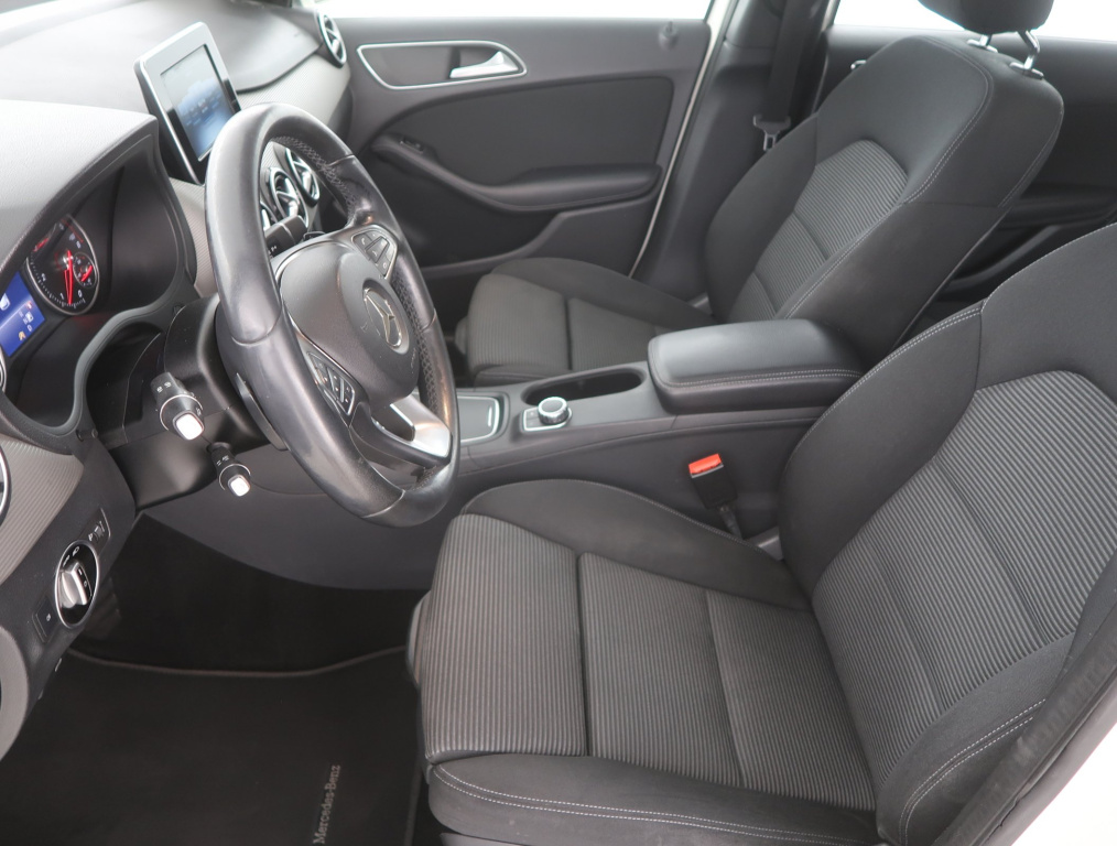 Mercedes-Benz B